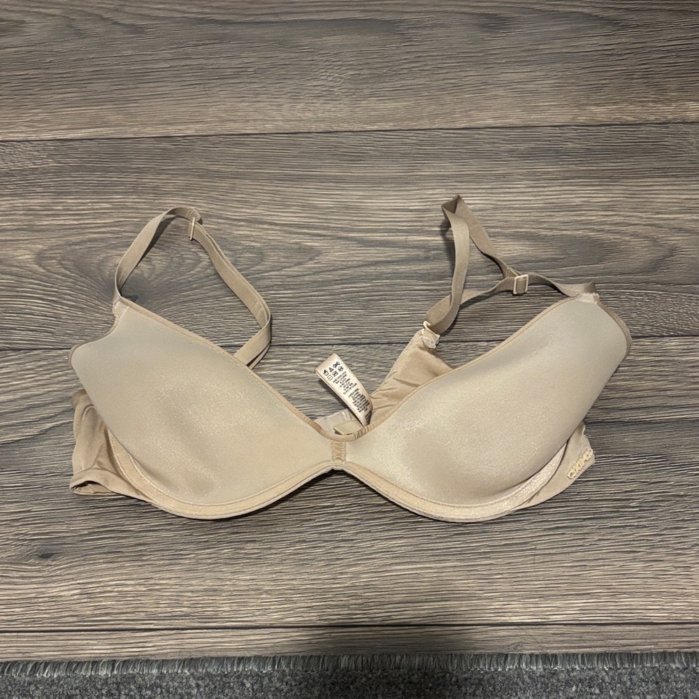 Skims Weightless Sccop Bra Sand 38B